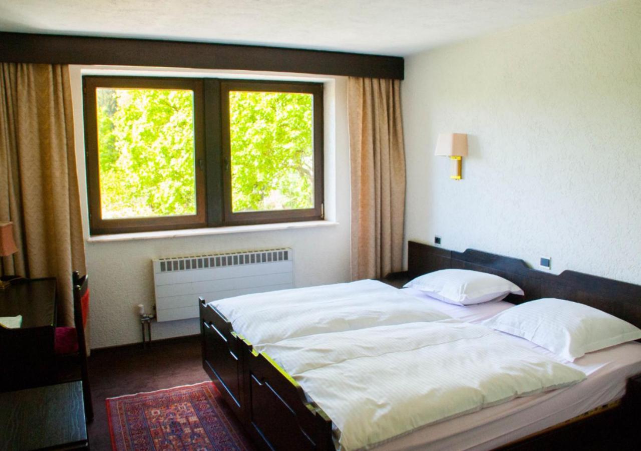 Hotel Grand-Champ Malmedy Exteriör bild